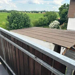 Apartment Greenleaf Walhalla-apartment - Highspeed Wlan - Netflix - Suedbalkon, Tegernheim